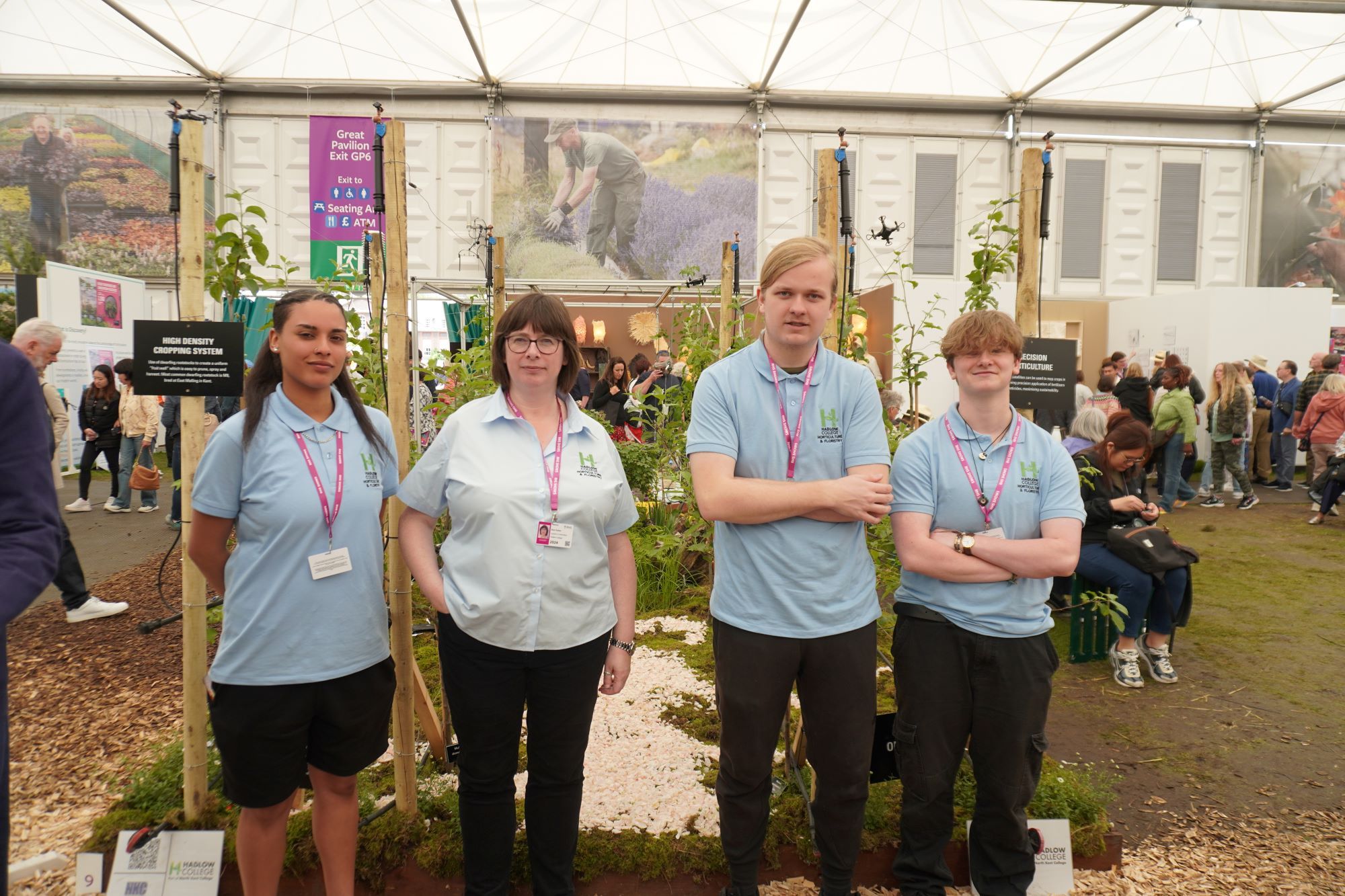 Chelsea Flower Show Ros and students